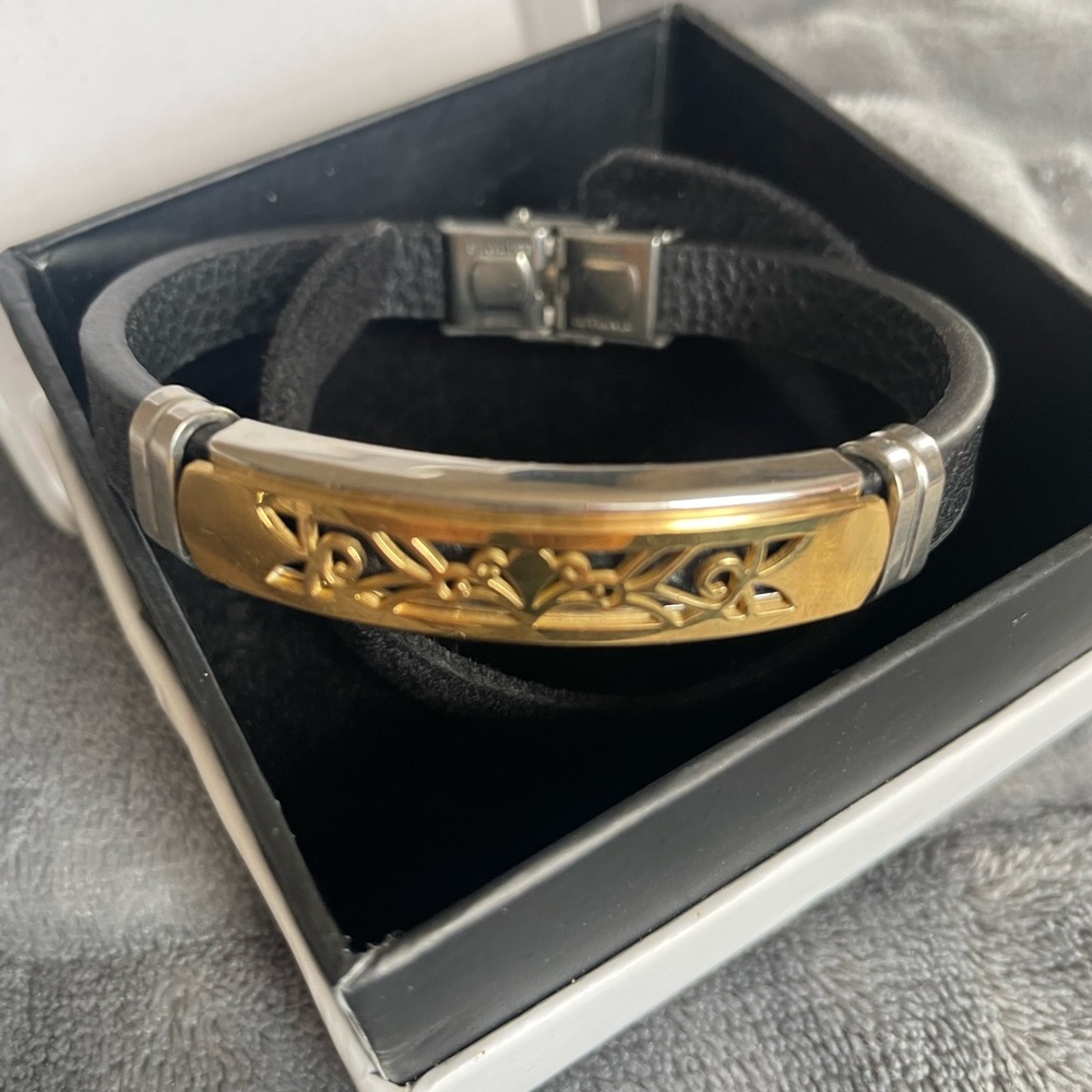 Two-Tone Floral Accent Leather Bracelet